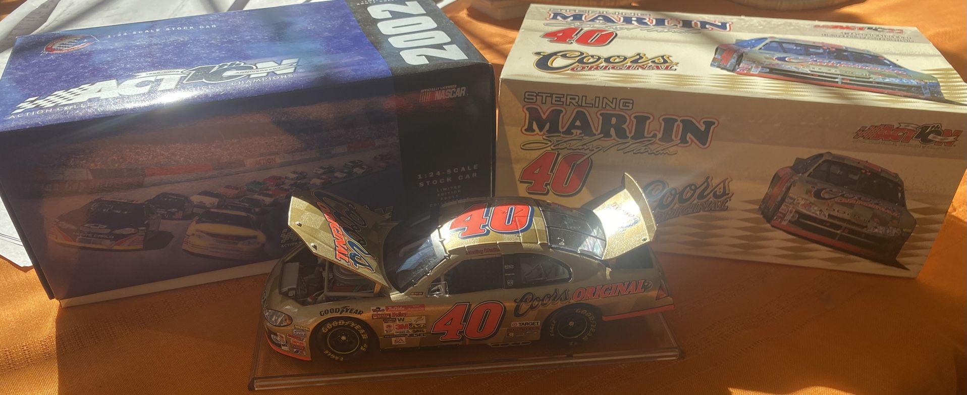 #40 Sterling Marlin Coors Original 2002 Dodge Intrepid 1:24 Nascar