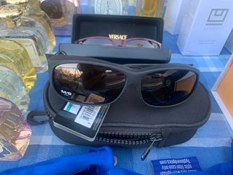 New sunglasses with microfiber bag