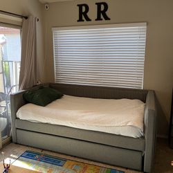 Daybed / Pull Out Trundle WITH Mattress. Pick Up Only!