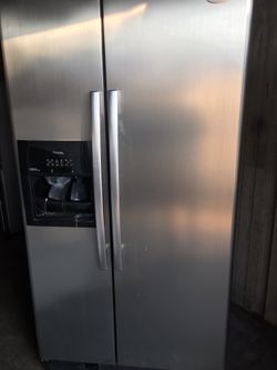 Whirlpool stainless steel refrigerator
