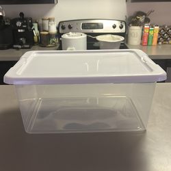 Plastic bins/boxes - 12