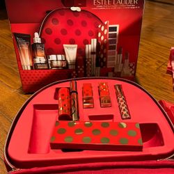 Estée Lauder 2025 Holiday Bag All Cosmetics Perfectly Clean 