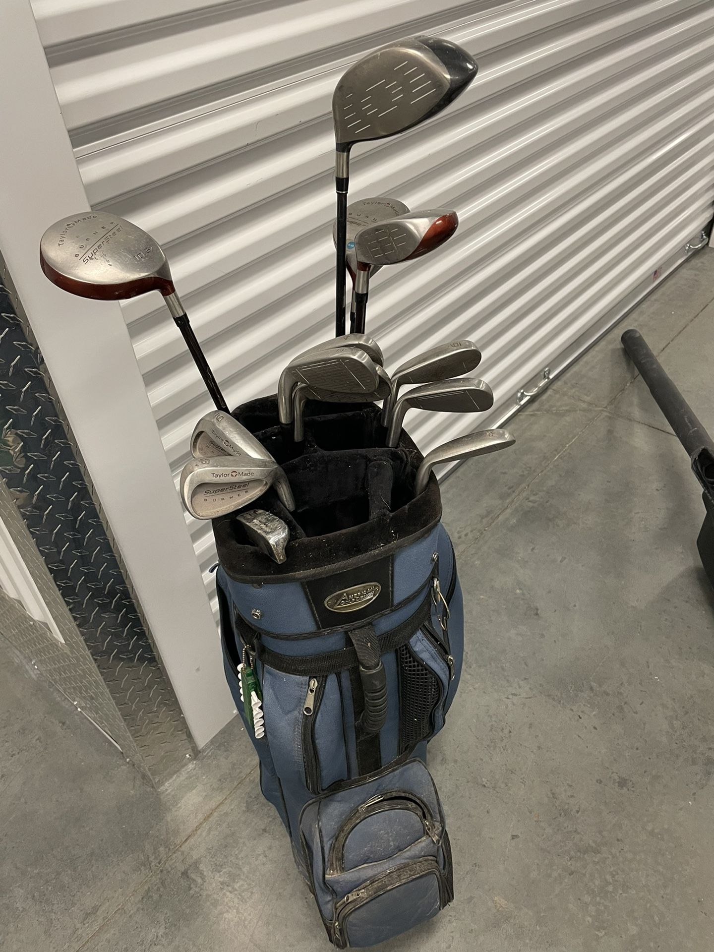 Taylor Made Burner Used Golf Clubs With Bag