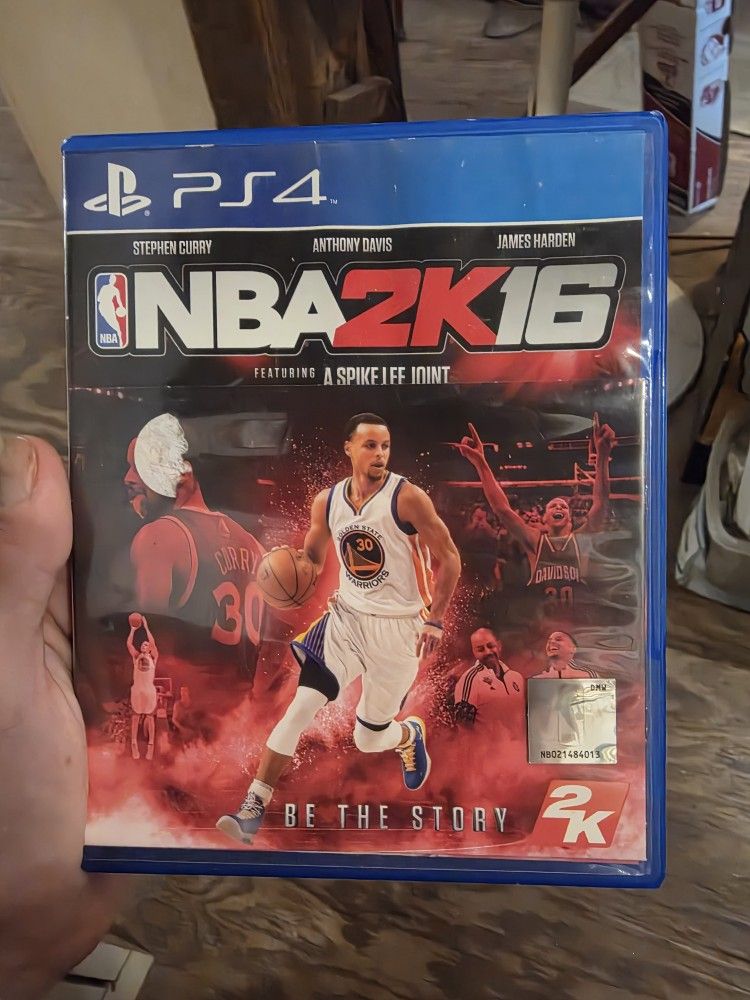 PS4 Sony PlayStation 4 NBA2K16 Video game like new complete tested working
