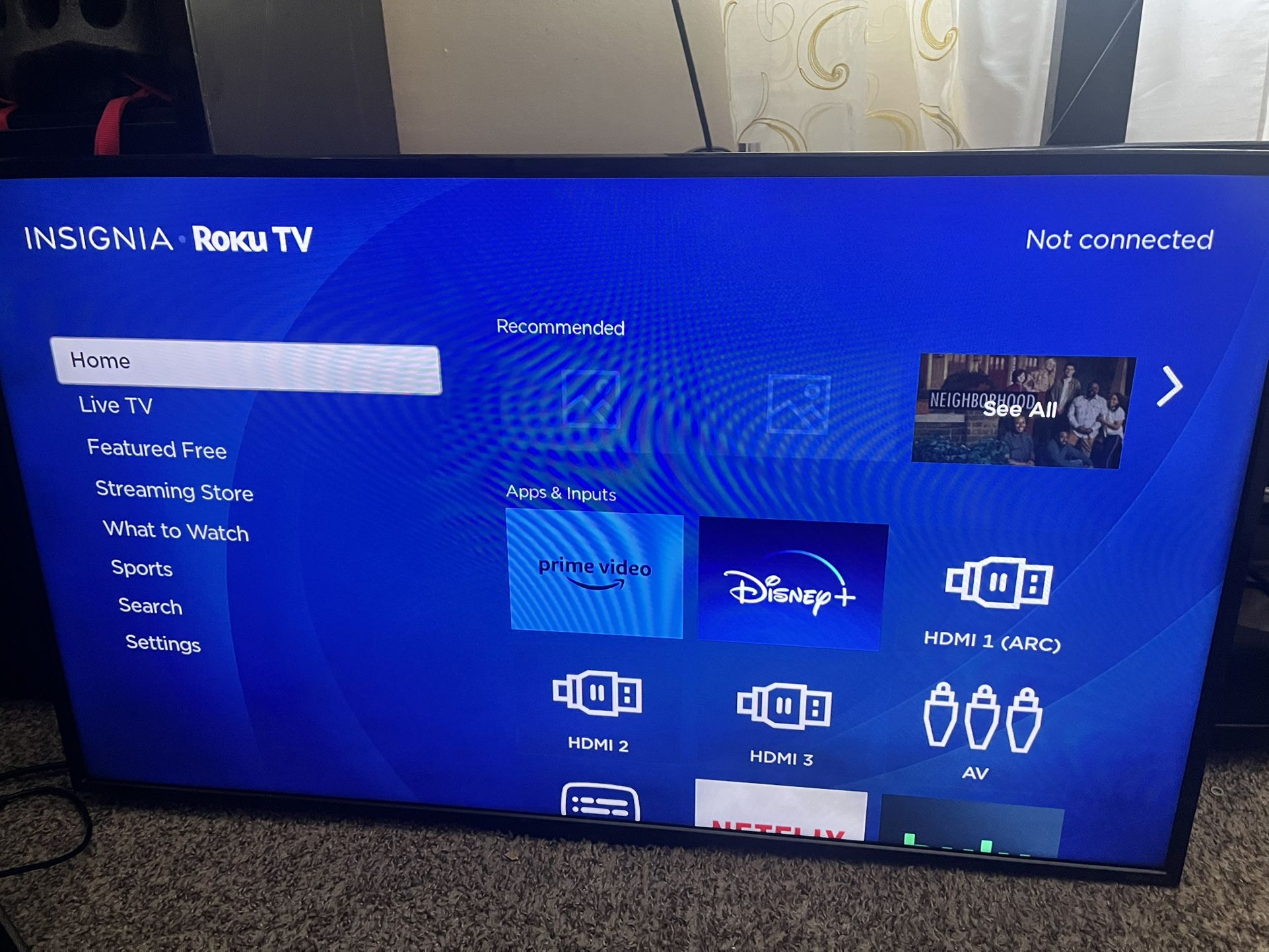 Insignia - 39-inch HD Smart TV (wall mount included)