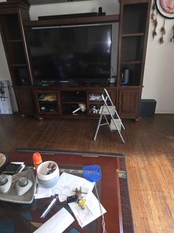 Entertainment center
