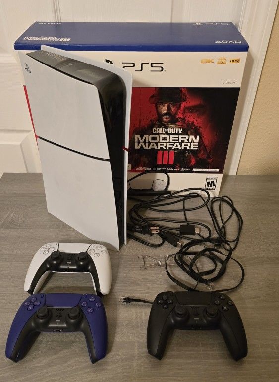 PlayStation 5 Slim (1TB Digital Edition) + Extras