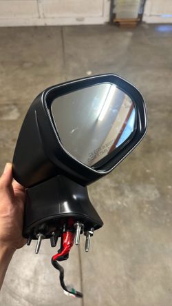 Toyota Camry 2025 right mirror(no back plate