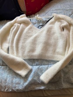 Furry white crop top women’s small