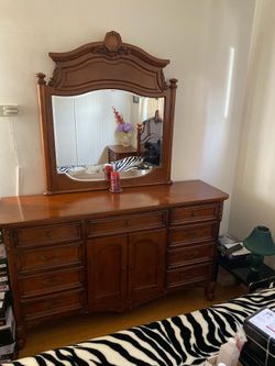 Queen size bed set