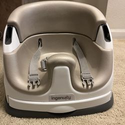 Ingenuity Baby Base 2-in-1 Booster Feeding and Floor Seat with Self-Storing Tray 
