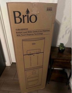 Brio 420 Ice Dispenser & Bottom Load Water Cooler