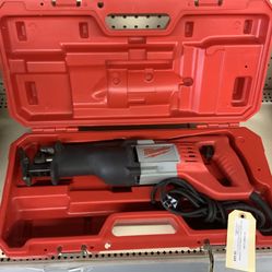 Milwaukee 12 Amp SAWZALL Reciprocating Saw with Case
