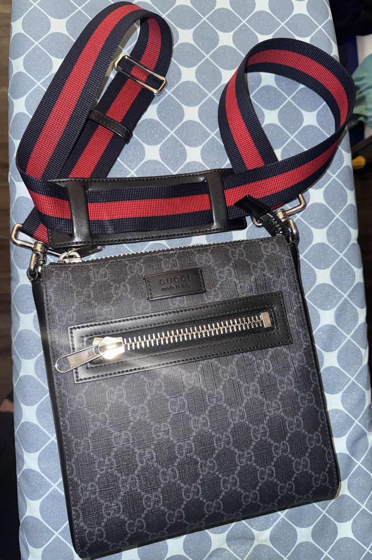 Gucci Shoulder Bag