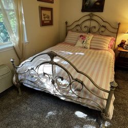 Antique-White Queen Metal Bed Frame