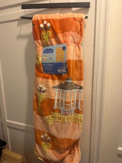 Gilmore Girls Autumn Festival Plush Throw Blanket