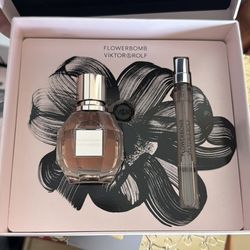Viktor & Rolf Flowerbomb Gift Set – 30ml + Travel Spray – Brand New 