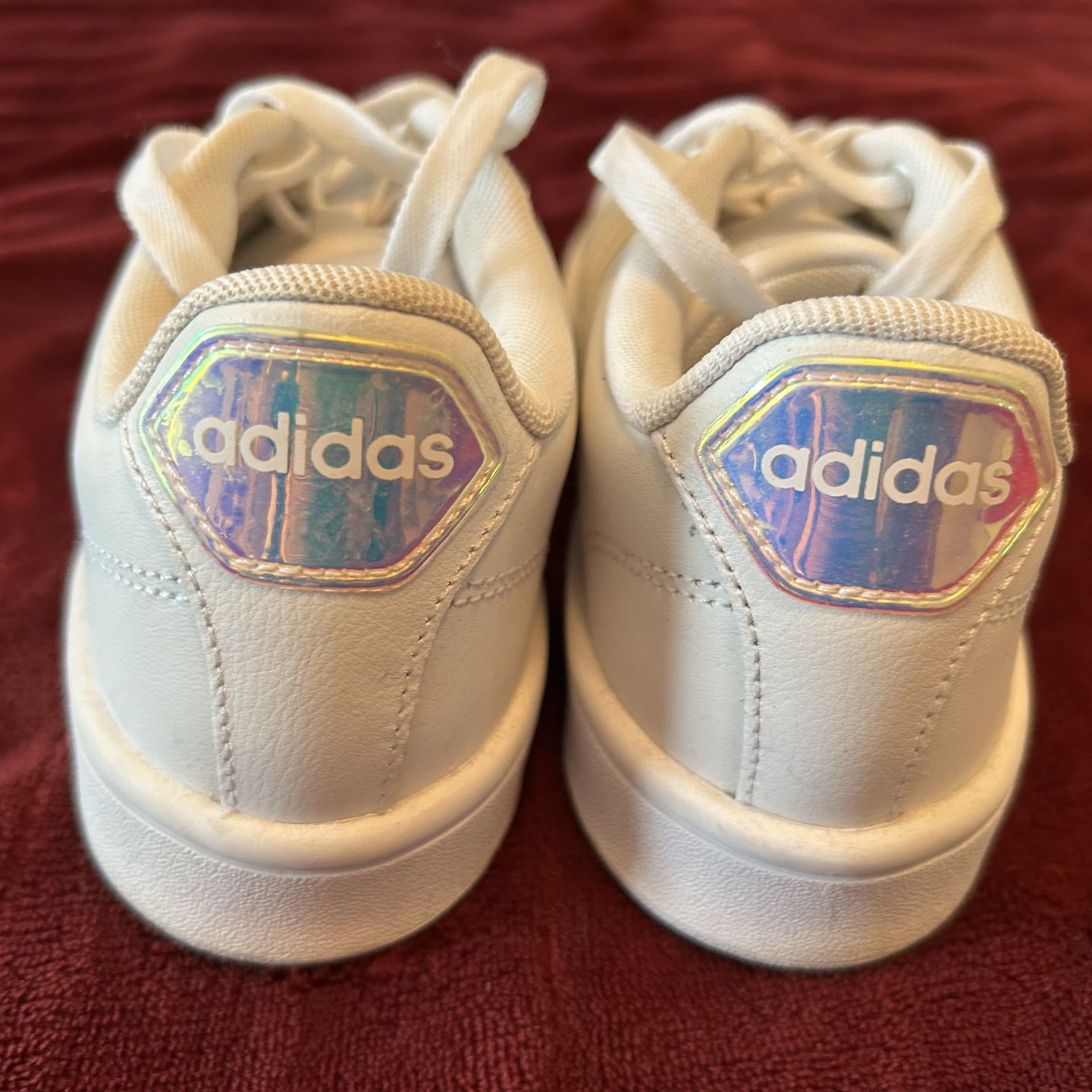 Women’s Adidas Cloud foam White & Pearl Holographic Heel Hwi28y001 Size 6.5