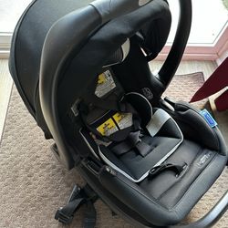 Graco Infant Car seat 