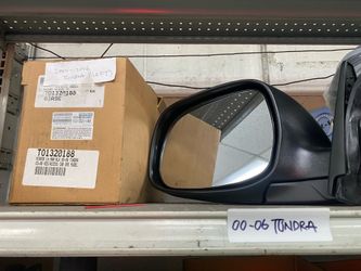 Toyota tundra left driver side mirror
