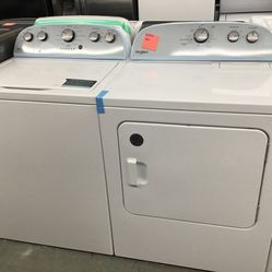 New Scratch And Dent Whirlpool Washer And Dryer Set.  1 Year Warranty 