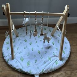 Wooden Baby Gym Activity Play Center & Hanging Toys Teething Montessori With Quilted Play Mat  