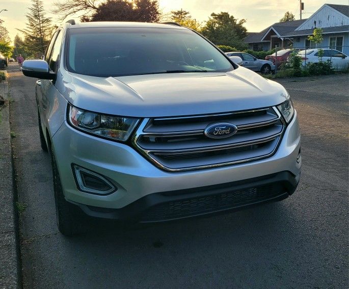 2016 Ford Edge