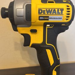 NEW DEWALT 20V IMPACT DRIVER 