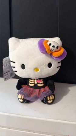 brand new hello kitty halloween plush