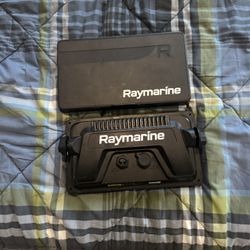 Raymarine Element 9 HV fishfinder with transducer and all connections
