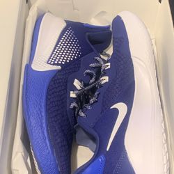 Mamba Fury Deep Royal Blue/ White Mens Size. 7 / Women’s Size 8.5
