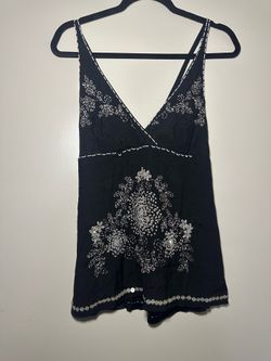 bebe Black Embroidered V-Neck Camisole