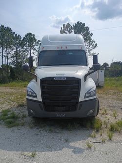 2022 Freight-liner  Cascadia Sleeper Cab Interior