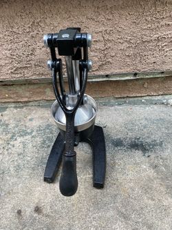 Cast heavy duty squeezer