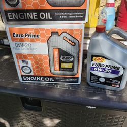 Full Synthetic 0w20  Box.of 3 Galons 40$ Or 15$ Each