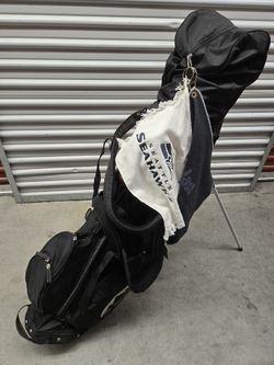 Sun Mountain Golf Club Set with bag and accessories