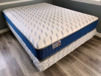 Queen size supreme orthopedic mattress and Boxspring
