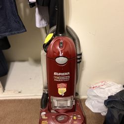  Vacuum  Works Good