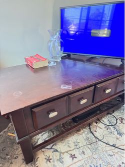Coffee table with drawers
