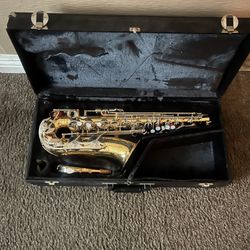 Vito Alto Saxophone Yamaha Stencil
