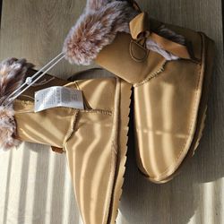 Girls Fur Boots Gift