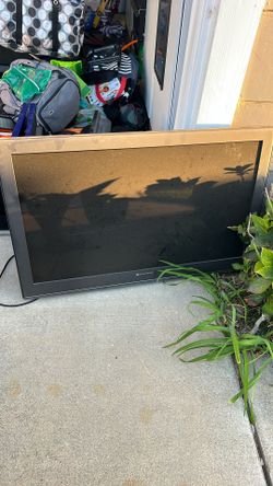 40” TV