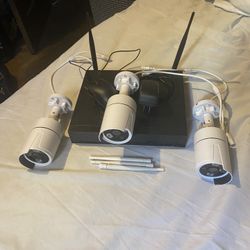 4 Piece Security Camera Set 