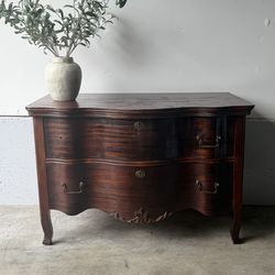 Vintage French Provincial Serpentine Chest / Commode