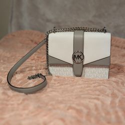 New Michael Kors Purse 