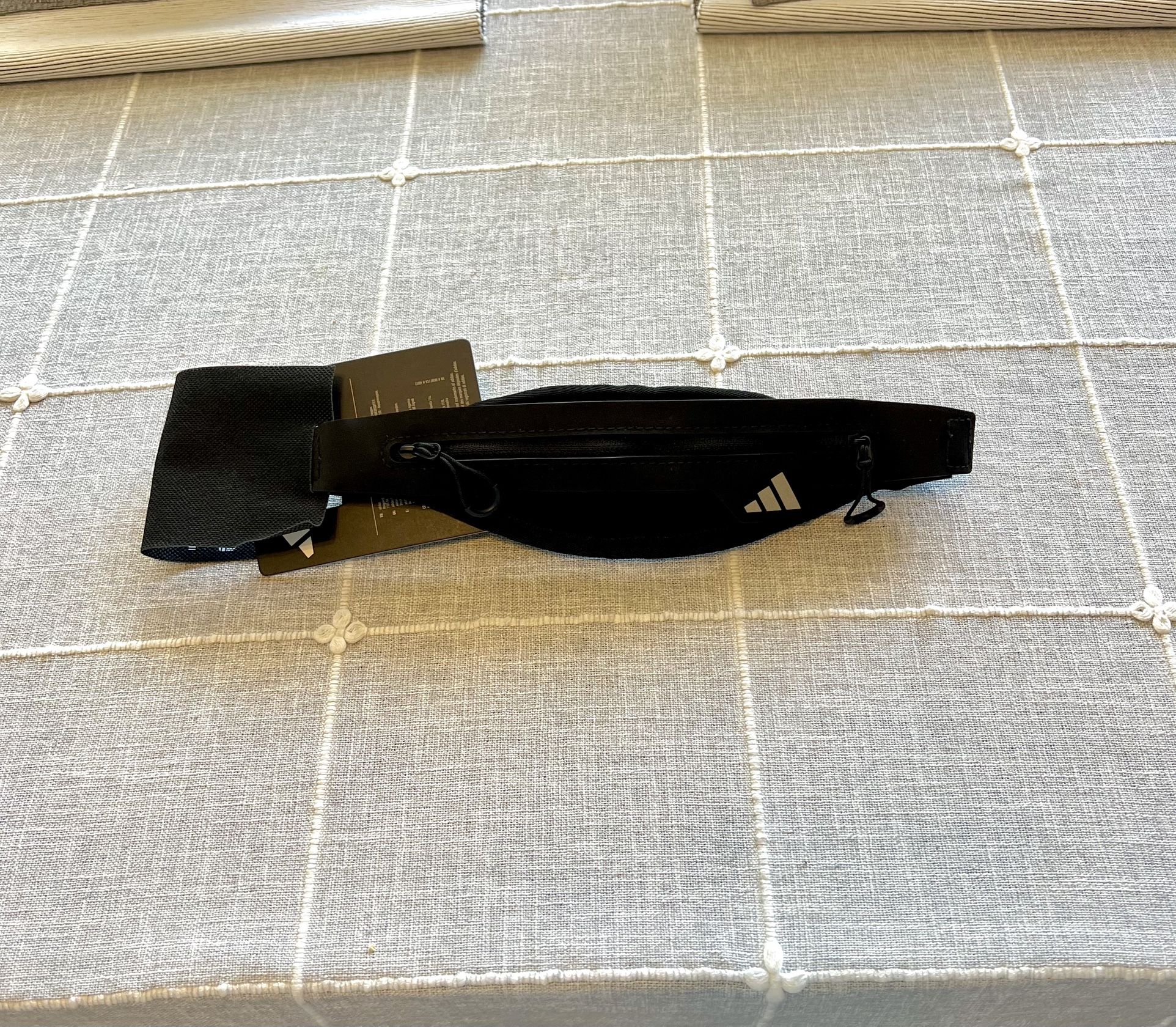 BRAND NEW Adidas Running Belt (Black)