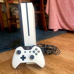 1tb Xbox One S in excellent condition