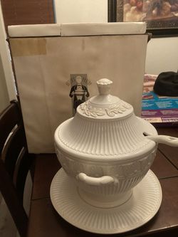 Butler’s pantry soup tureen