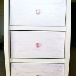  👶🧷🧴🙋‍♀️Changing Table  Because You Need It And It's Beautiful!