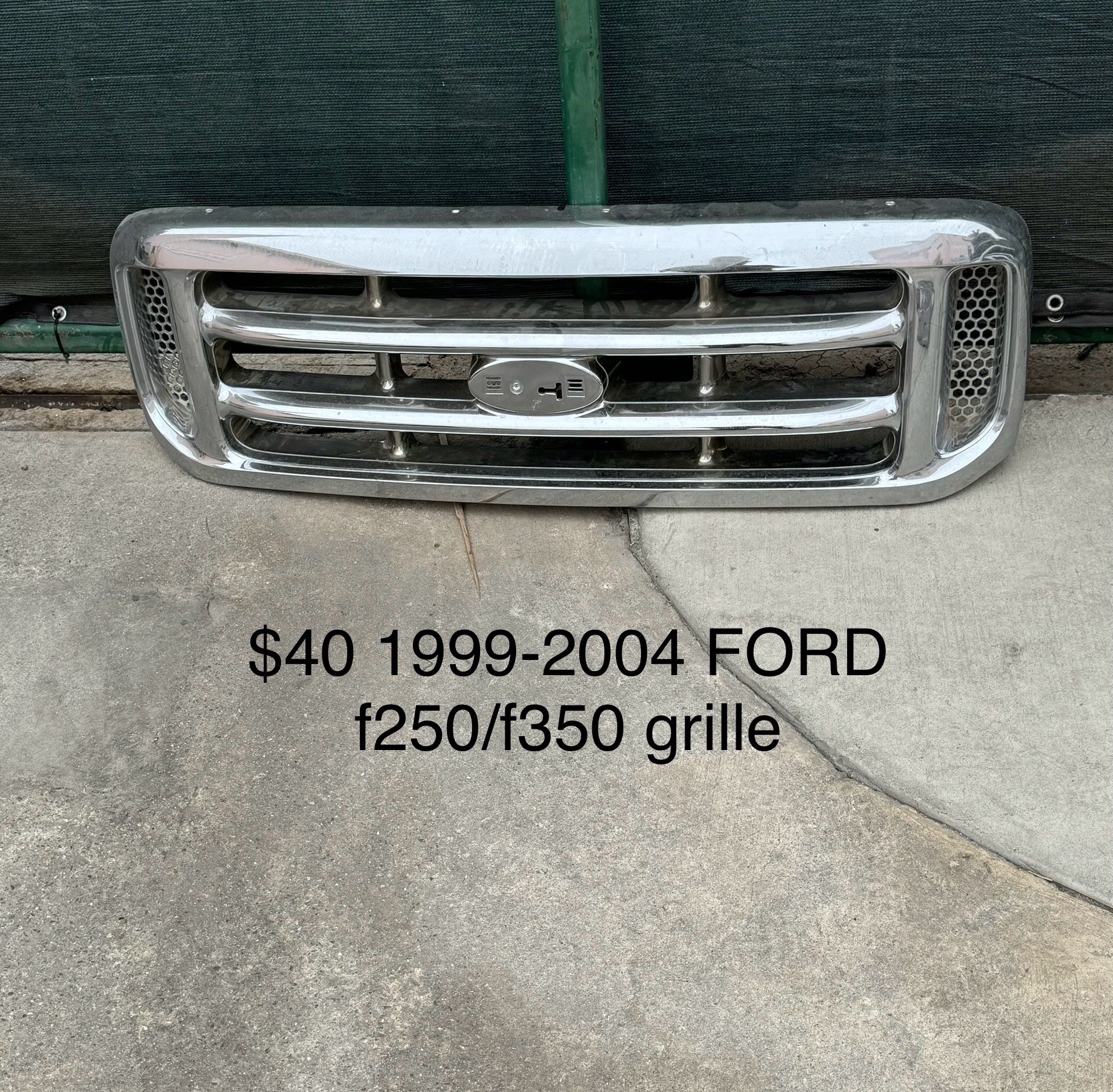 2002 FORD F250/f350 Super duty Grille